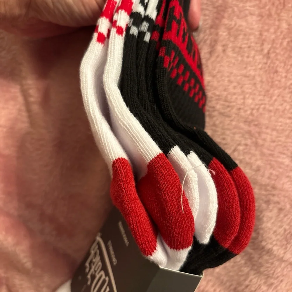Von Dutch  3 pack White/Red . Red/Black, Black/Red with Logo Crew Socks